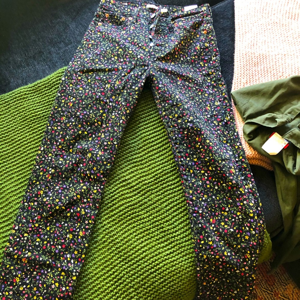 Levi’s wedgie pants